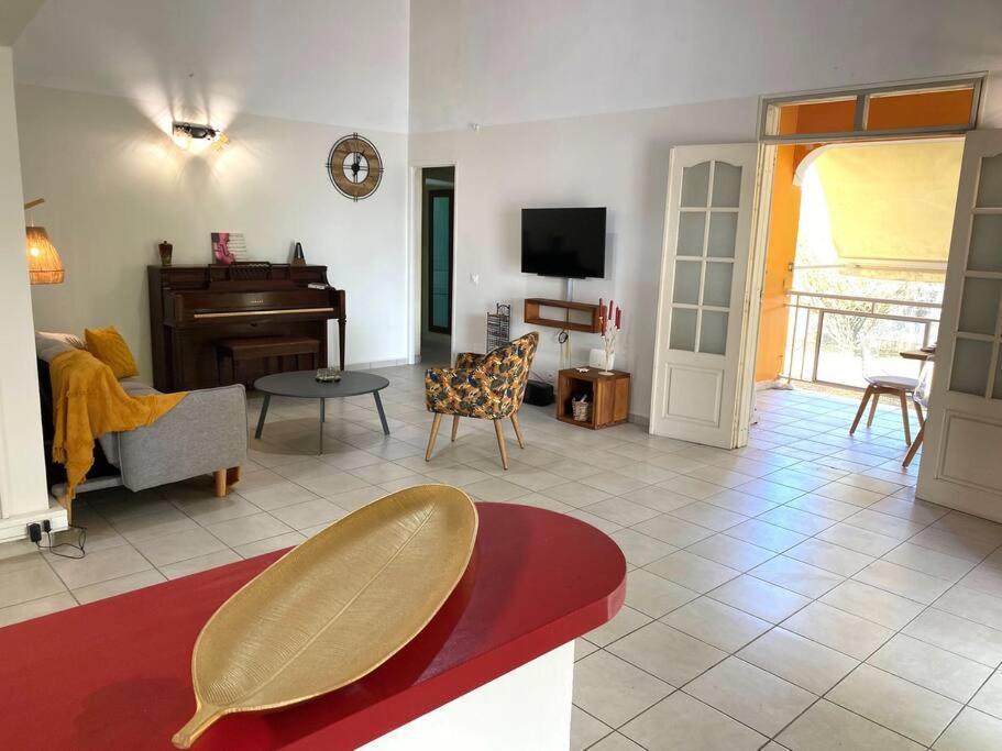 Hébergement de vacances Oriane Elegance Creole A 4 Min Du Chu Et 10 Min De L'aeroport *